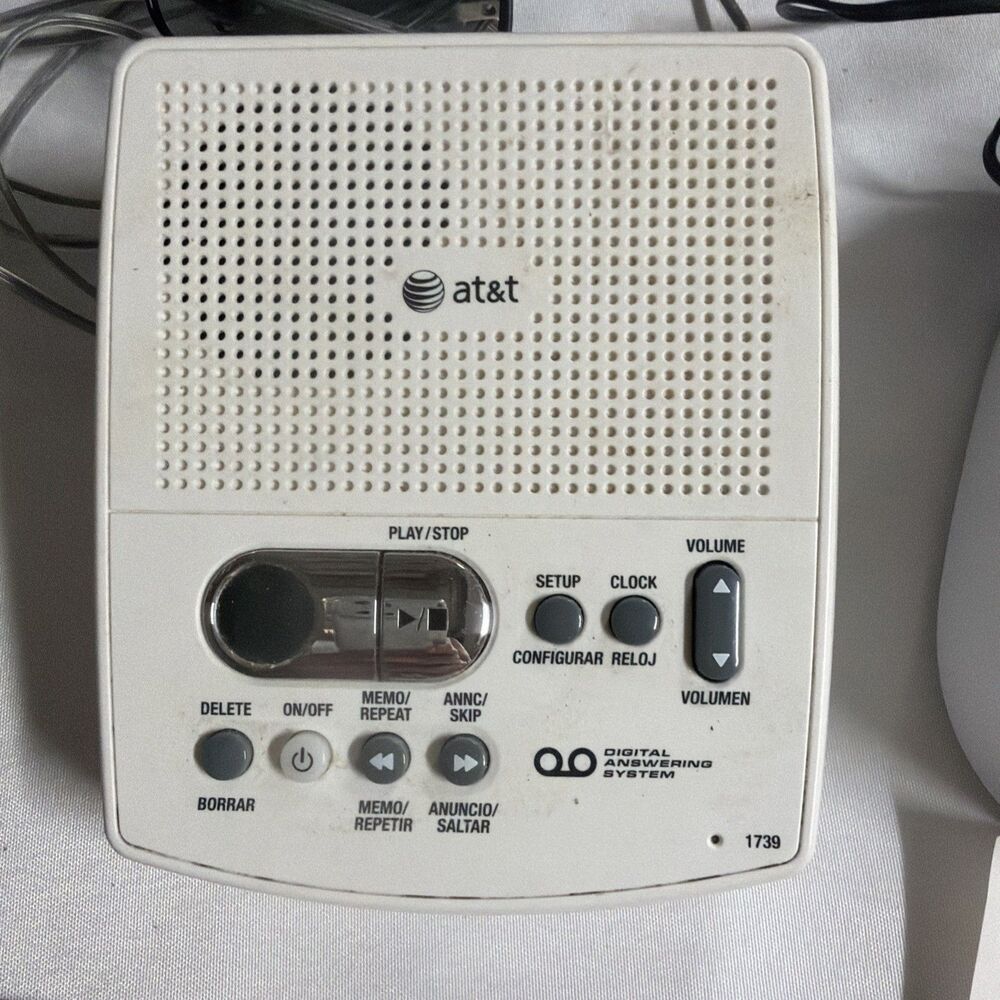 AT&T 1739 Digital Answering Machine System -40 Minute Recording w/ Time & Day